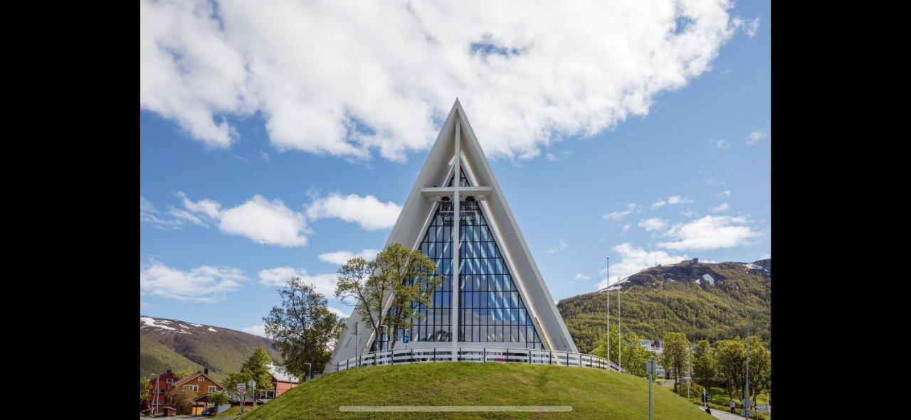 New! Modern - Central - Cozy Place By The Sherpa Stairs Tromsø Exterior foto